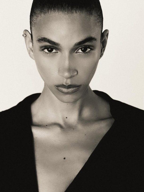 Photo- @____m4trix Beauty- @yandr.a______ Styling- @luarammaria (3)